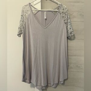 Zenana Signature Gray Relaxed Short Sleeve T-Shirt